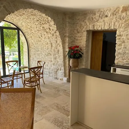 Les Calaberts Apartment Vezenobres